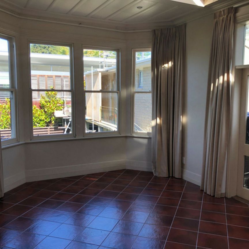 Cute and comfortable in Maori Hill - Available 13/10/2025 - Photo 1
