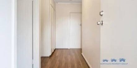 Elizabeth Grove - Photo 3