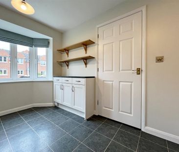 3 bedroom Town house to rent - Photo 4