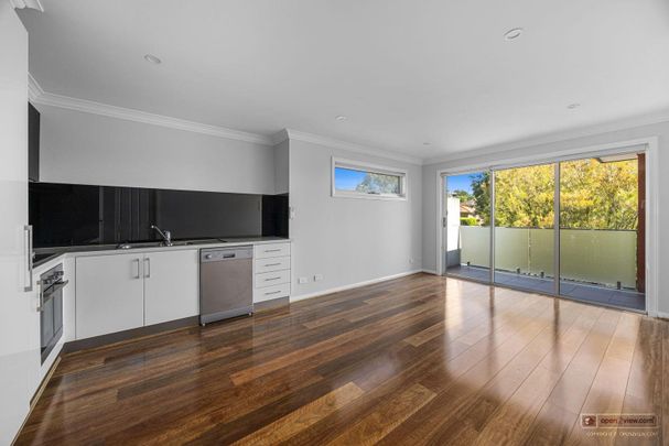 Perfectly positioned, low maintenance living in Lilydale - Photo 1