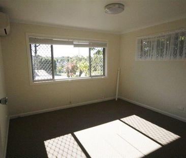 Large Home in Prime Location! - Photo 3