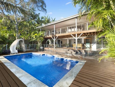 Spacious Secluded Family Home + Cottage - Photo 4