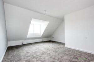 3 BEDROOM Townhouse - Semi Detached - Photo 4