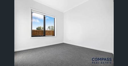 BRAND NEW FAMILY HOME! - Photo 3