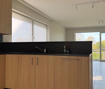 Appartement te huur in Waregem voor € 1.000 met 3 slaapkamers - Photo 3