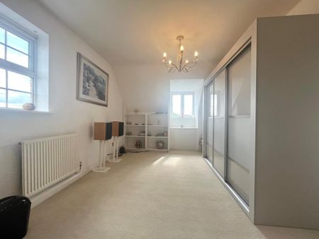 6 bedroom detached house to rent - Photo 4