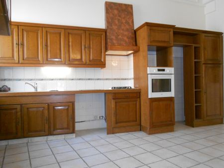 Location Appartement 5 pièces 180m² BESANCON 25000 - Photo 5