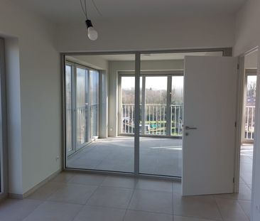 Appartement te huur - Photo 1