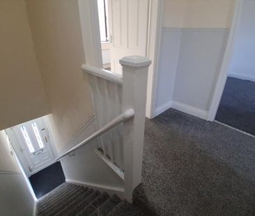 3 bedroom terraced house to rent - Photo 6