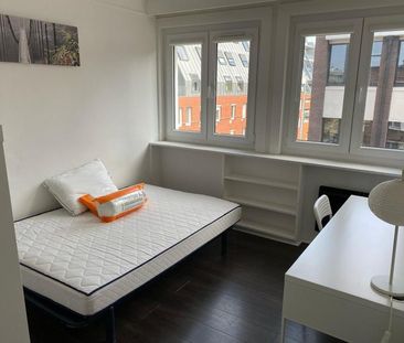 Appartement à Louer à LILLE 1920 € - Photo 5