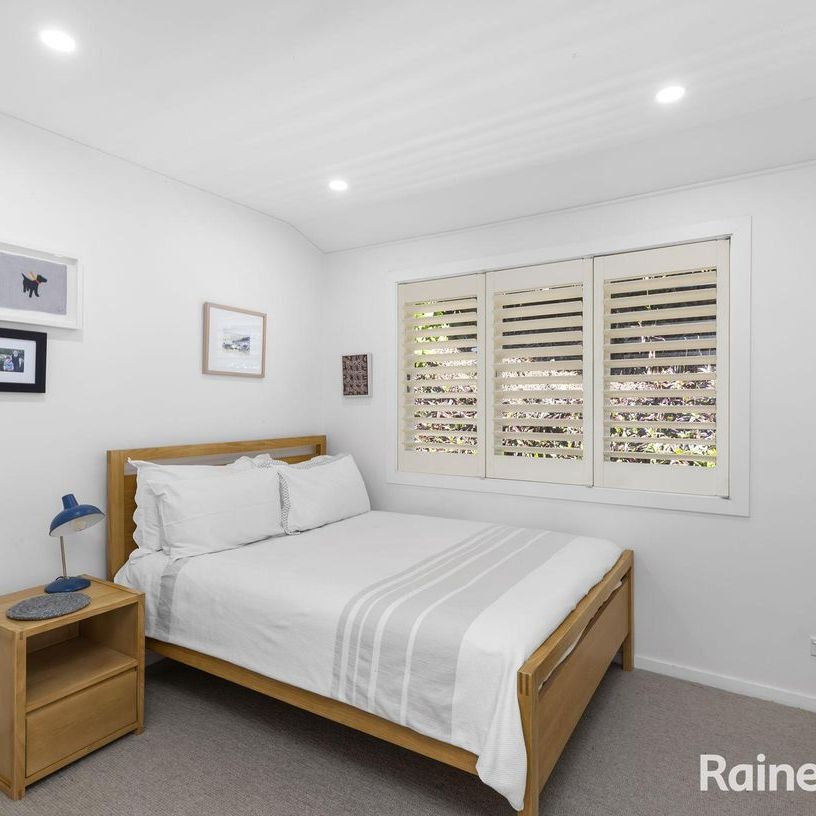 Spacious Family Home with Lush Outlooks in the Heart of St Lucia - Photo 1