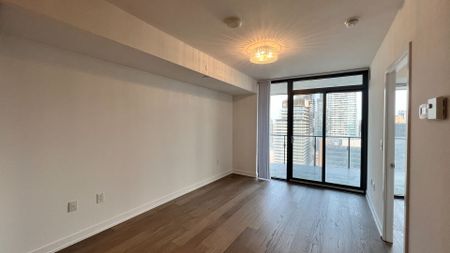 For Lease - 11 Wellesley Street Unit# 3204, Toronto, Ontario - Photo 4