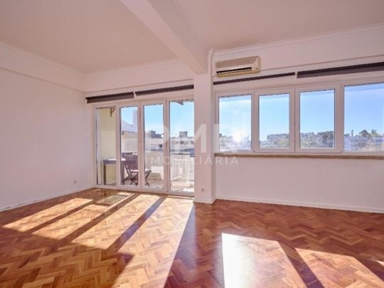 3 bedroom luxury Flat for rent in Lumiar, Lisbon - Photo 1