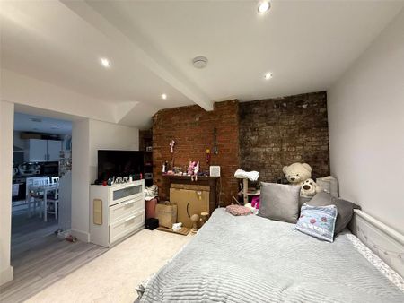 1 bedroom flat to rent - Photo 2