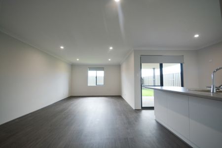 Brand New Four Bedroom Dual Living Property! - Photo 2