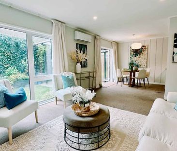 Spacious Open-Plan Living with Comfort & Privacy - Photo 1