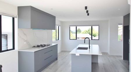 Perfect Home for Busy Professionals - Photo 2