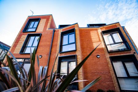 22 Upperton Road - Photo 2