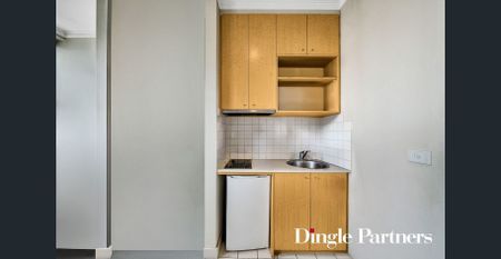 Convenient Studio Apartment on Lygon Street - Photo 2
