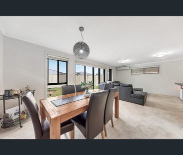 22 Carbone Drive, Munno Para West, SA 5115 - Photo 5