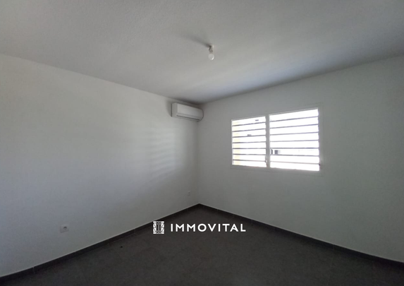 Location Appartement 2 pièces 41m² LE MOULE 97160 - Photo 1