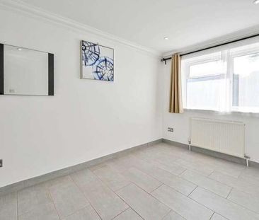 Kt, New Haw, KT15 - Photo 3