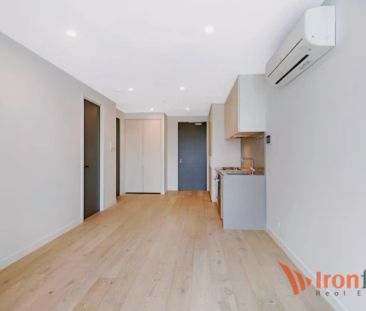 2 Bed, 1 Bath - Photo 2