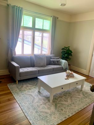 Fully furnished character home in prime location - Photo 1