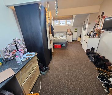 3 Bed - 14 Norwood Place, Hyde Park, Leeds - LS6 1DY - Student - Photo 2