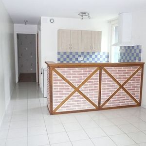 Location Appartement 2 pièces 31m² CAHORS 46000 - Photo 2