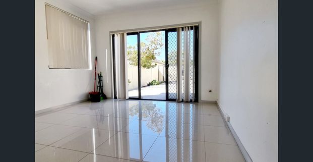 1 BEDROOM STUDIO INCLUDING WATER + INTERNET. - Photo 1