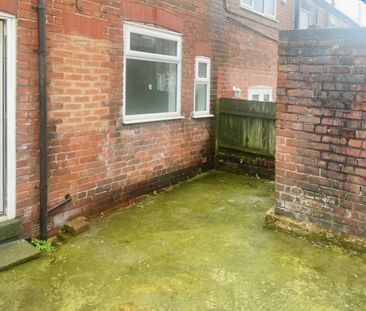 3 bedroom terraced house to rent - Photo 6