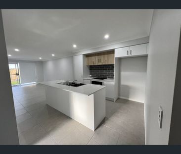 1/24 Edinburgh Street, Ripley, Qld 4306 - Photo 1