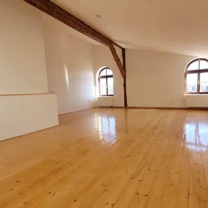 Podkrovní byt 3+1, Zámecké náměstí, Frýdek-Místek - Photo 1