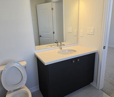 For Lease - 5959 Saigon Street, Mississauga, Ontario - Photo 2