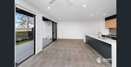 Large 4 Bedroom Townhome with Golf Course Views - Photo 5