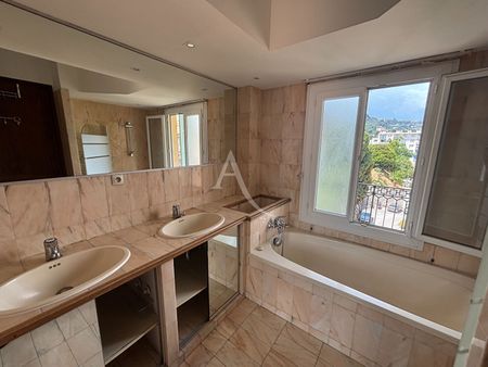 Location Appartement 4 pièces 103m² NICE 06000 - Photo 4