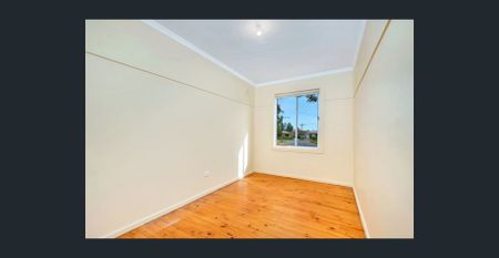 Neat and Tidy Three-Bedroom Home - Photo 4