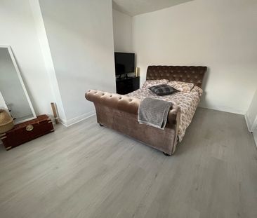 2 Bed Terraced House, Clark Terrace, LS9 - Photo 3