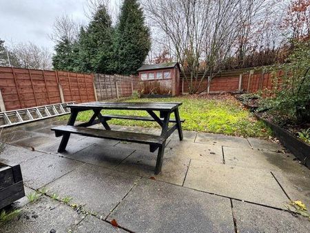 3 bedroom terraced house to rent - Photo 3