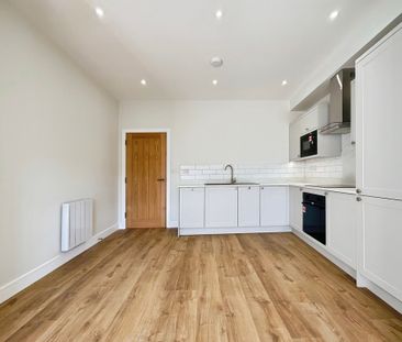 1 bedroom Apartment to let - Photo 5