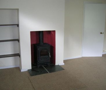 3 bedroom detached house to rent - Photo 2