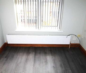 Kingsway, Hayes, UB3 - Photo 6