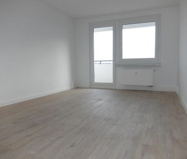 Hereinspaziert: Geräumige 2-Zimmer-Wohnung mit Balkon - Foto 1