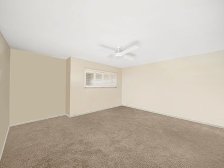 Where Coastal Calm Meets Contemporary Comfort - Photo 4