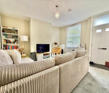 2 bedroom terraced house to rent - Photo 2
