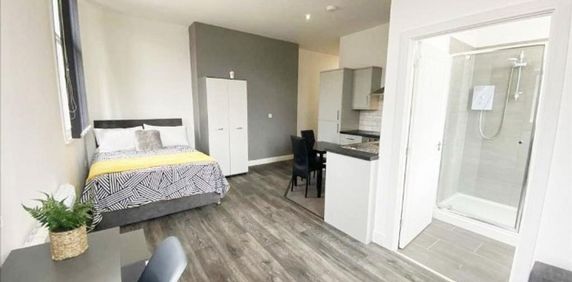 Studio to rent - Photo 2