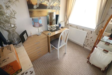 Lowland Close, Off Astral Way, Sutton - Photo 3
