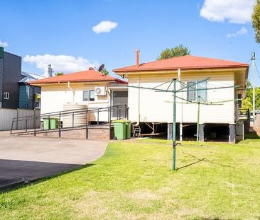 For Lease – Modern 2 Bed | 1 Bath | 1 Car Unit in Toowoomba City - Photo 1