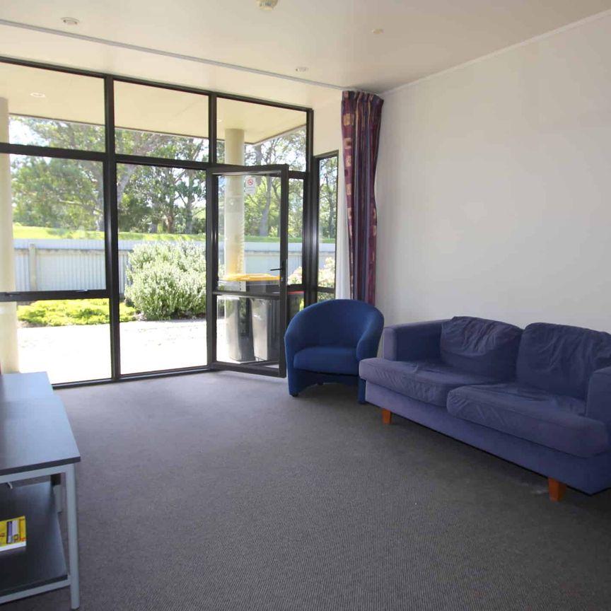 Accommodation close to S.I.T! - Photo 1